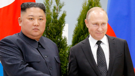 Ким Чен-ун и Владимир Путин във Владивосток, архив, април 2019 г.