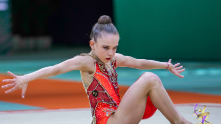 Stilijana Nikollova,
foto: Federata Bullgare e Gjimnastikës Ritmike - Anna Nedkova