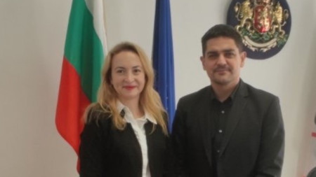 Световната и европейска шампионка по шахмат Антоанета Стефанова и Радостин Василев - министър на младежта и спорта 