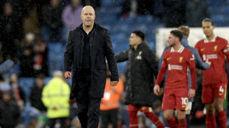 Арне Слот е щастлив от победата.