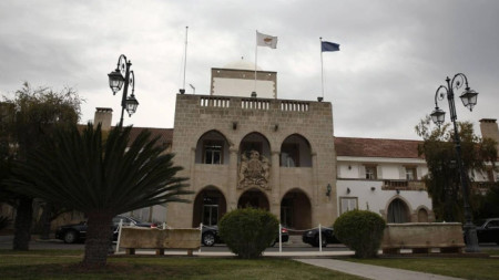 Президентският дворец в кипърската столица Никозия е една от емблематичните