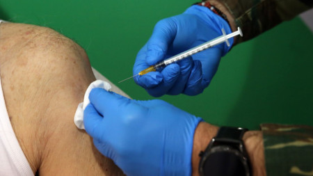 Гърция удължи срока на валидност на сертификатите за ваксиниране При необходимост