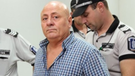 Пловдивският окръжен съд остави в ареста известния фалшификатор на пари