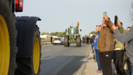 Протестиращи земеделци край Долни Богров, 19 септември 2023 г.