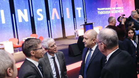 Институтът за компютърни науки, изкуствен интелект и технологии към СУ „Св. Климент Охридски“ (INSAIT) беше открит през април т.г.