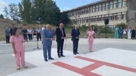На официалното откриване на хеликоптерната площадка в МБАЛ 