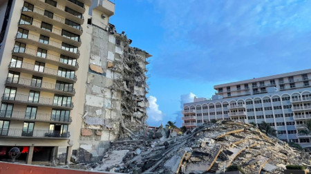 Броят на хората в неизвестност след срутването на 12 етажна сграда