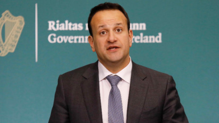 Вицепремиерът на Ирландия Лео Варадкар предупреди правителствата които сключват търговски