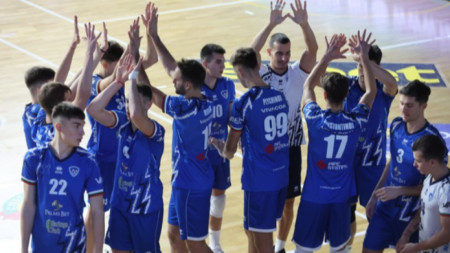 Левски победи Пирин Разлог с 3:0.