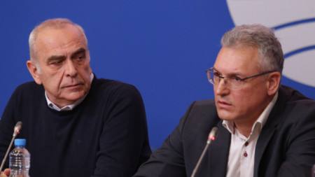 Костадин Паскалев (вляво) и Валери Жаблянов (вдясно) от коалиция 