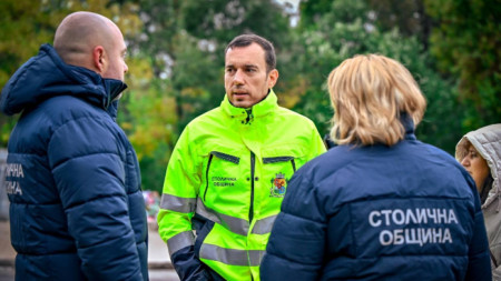 Кметът на София Васил Терзиев (в центъра)