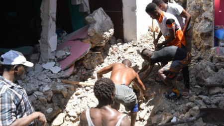 Броят на жертвите от вчерашното земетресение в Хаити достигна 724