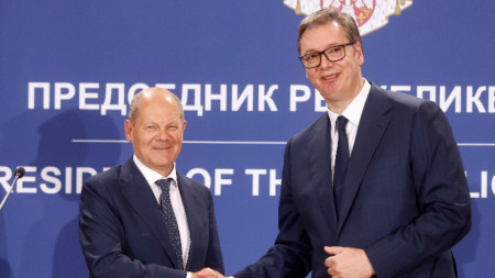 Канцлерът на Германия Олаф Шолц (вляво) и президентът на Сърбия Александър Вучич - Белград, 10 юни 2022