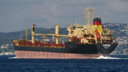 17 Bulgarian crew are stranded on the bulk carrier Tsarevna in Mariupol. 