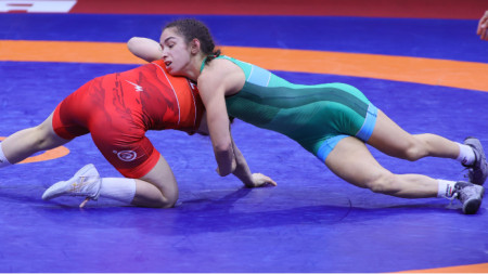 Миглена Селишка (в зелено трико) е на полуфинал.