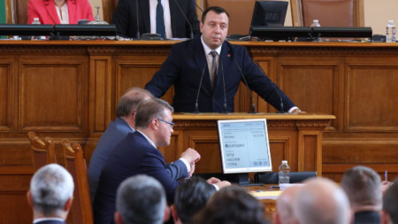Депутатът Петър Петров