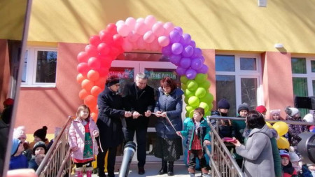 Новата сграда на детска градина Слънчице в Добрич беше официално