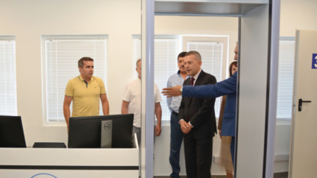 Георги Тодоров на инспекция в ИА „Автомобилна администрация“, 5 юли 2021 г.