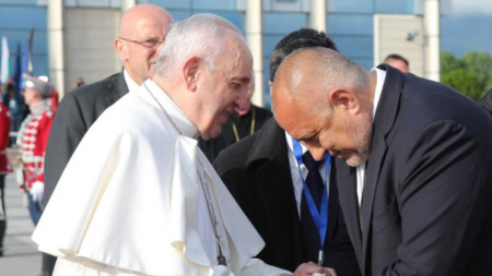 Премиерът Бойко Борисов изпраща папа Франциск на летище София.