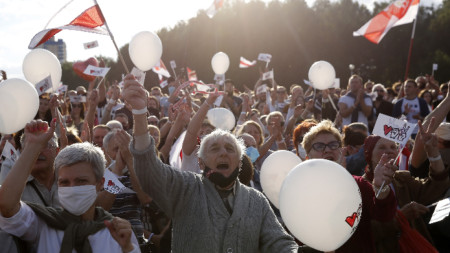 Митинг на кандидата за президент на Беларус от опозицията Светлана Тихановская в Минск