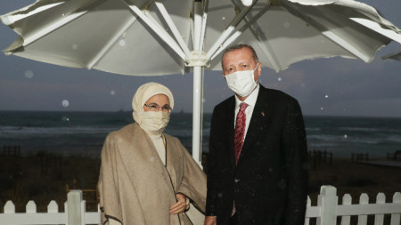 Турският президент Реджеп Ердоган със съпругата си Емине във Вароша, - 15 ноември 2020 г.