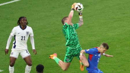 Вратарят на Англия Джордан Пикфорд направи няколко отлични спасявания срещу тима на Словакия