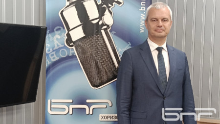 Костадин Костадинов 