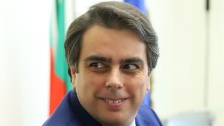 Редовен брифинг на служебния министър на финансите Асен Василев се