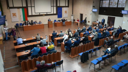 На сесия в Благоевград общинските съветници гласуваха предложението на кмета