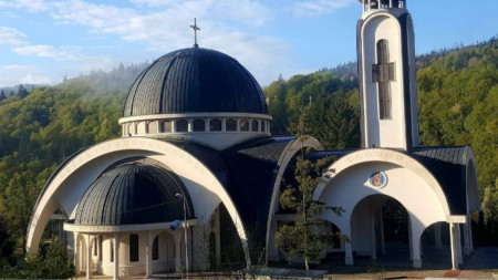 Храм „Св. Висарион Смоленски