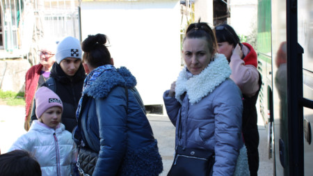 Украински бежанци, пристигнали в България