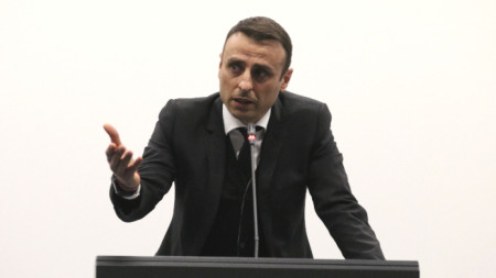 Димитър Бербатов призова за свикване на обединителен изборен конгрес на