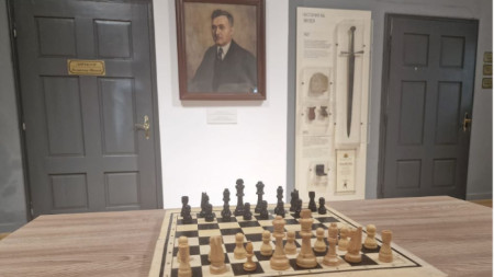 Muzeul din Popovo a expus prima tablă de șah a vicecampioanei mondiale la șah, Nurgul Selimova