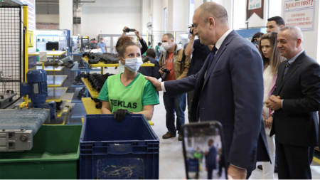 Rumen Radev visits a Bulgarian automotive parts plant.