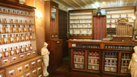 Старата аптека на д-р Сотир Антониади в Архитектурно-историческия резерват 