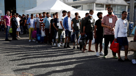 104 мигранти бяха спасени, намерени са телата на 78, стотици са в неизвестност