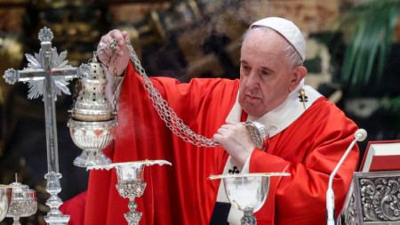 Папа Франциск отслужи литургия по повод Палмова неделя Цветница която