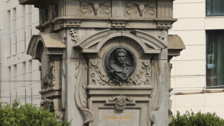 На 18 юли се навършват 185 години от рождението на Апостола на свободата Васил Левски. На снимката: Детайл от паметника на Апостола в столицата.