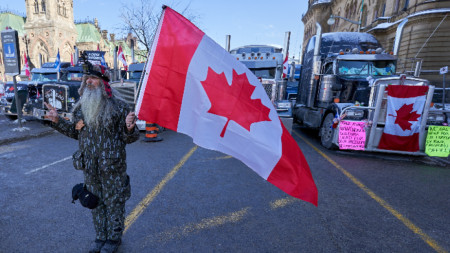 На шофьорите на камиони в канадския град Отава беше наредено
