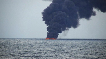 Пожар е избухнал на борда на флагмана на руския Черноморски