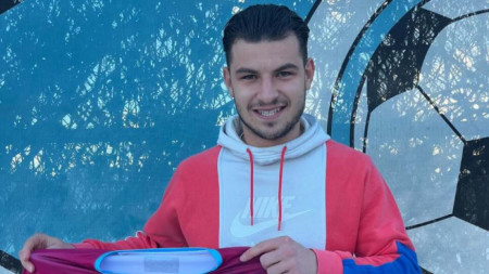 Валентин Николов ще продължи кариерата си в Гърция