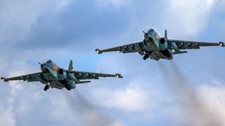 Руски самолети Су-25