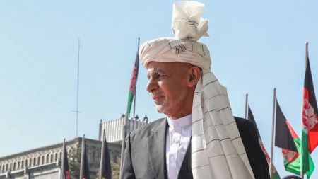 Афганистанският президент Ашраф Гани потвърди че е напуснал страната си