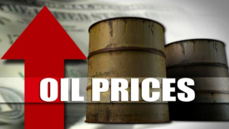 Цените на петрола които се покачиха с 50 през 2021