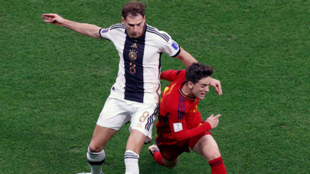 Испания и Германия завършиха 1:1