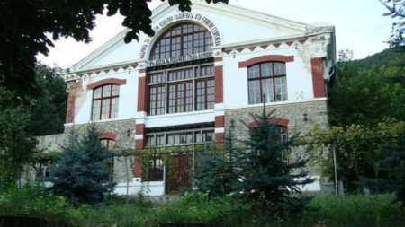 Текстилна фабрика на братя Евлоги и Христо Георгиеви в Карлово.