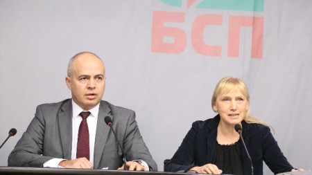 Елена Йончева и Георги Свиленски, членове на БСП, дадоха пресконференция в централата на партията.
