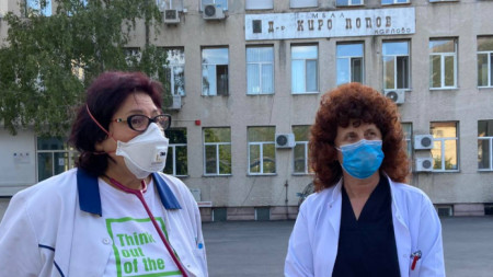 Д-р Дориана Маринова и д-р Мария Абрашева. Май 2020 г.