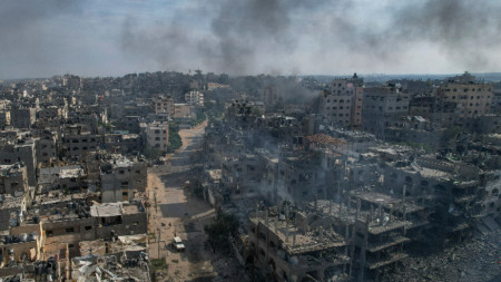 Последиците от израелски въздушен удар в град Джабалия в Ивицата Газа, 11 октомври 2023 г.