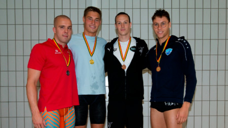 Дениел Ненков (вдясно) счупи рекорда.
